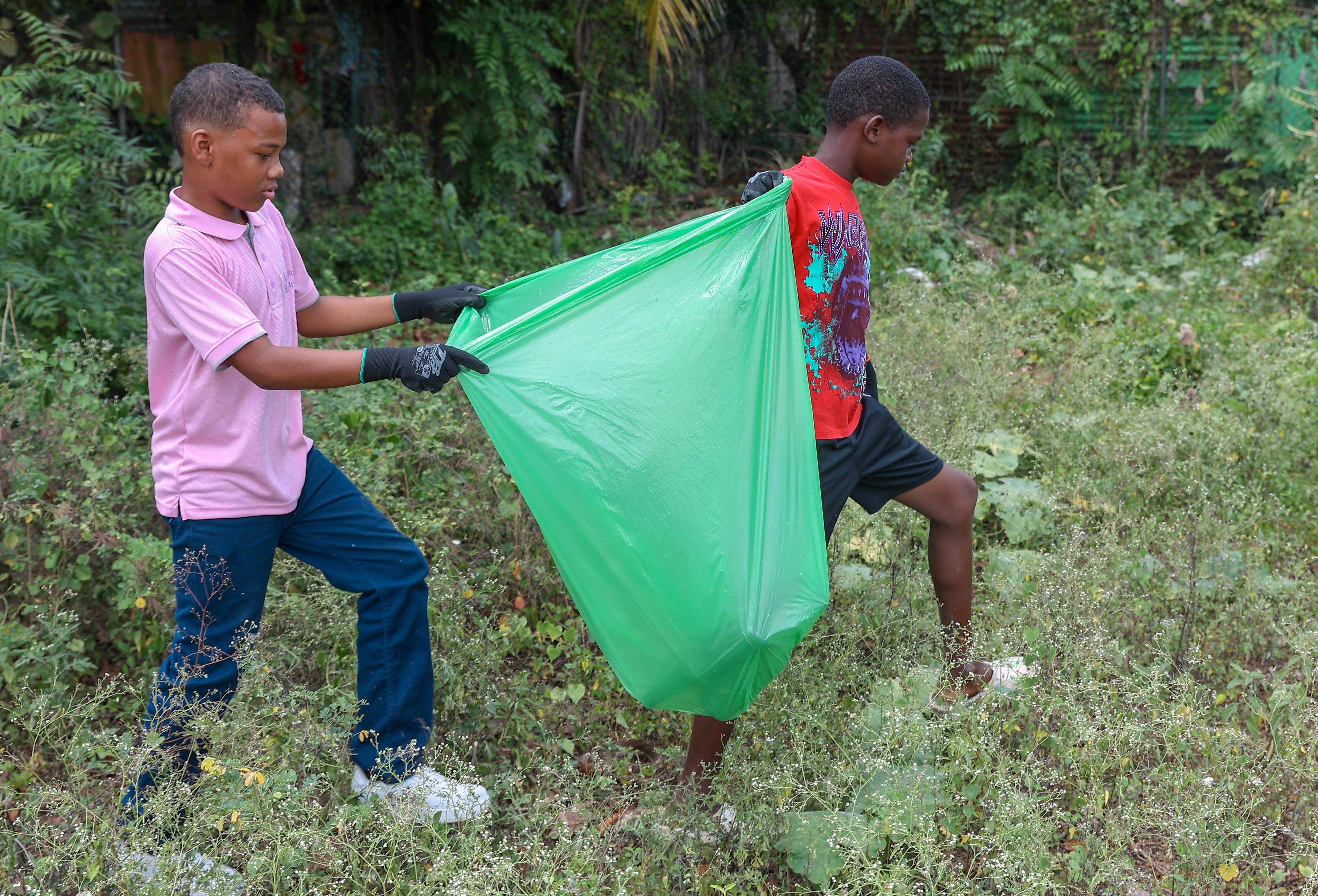 Ecoener joins Ecoembes to fight littering and promote a pioneering initiative in the Dominican Republic